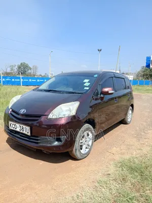 Toyota Passo Sette 2008