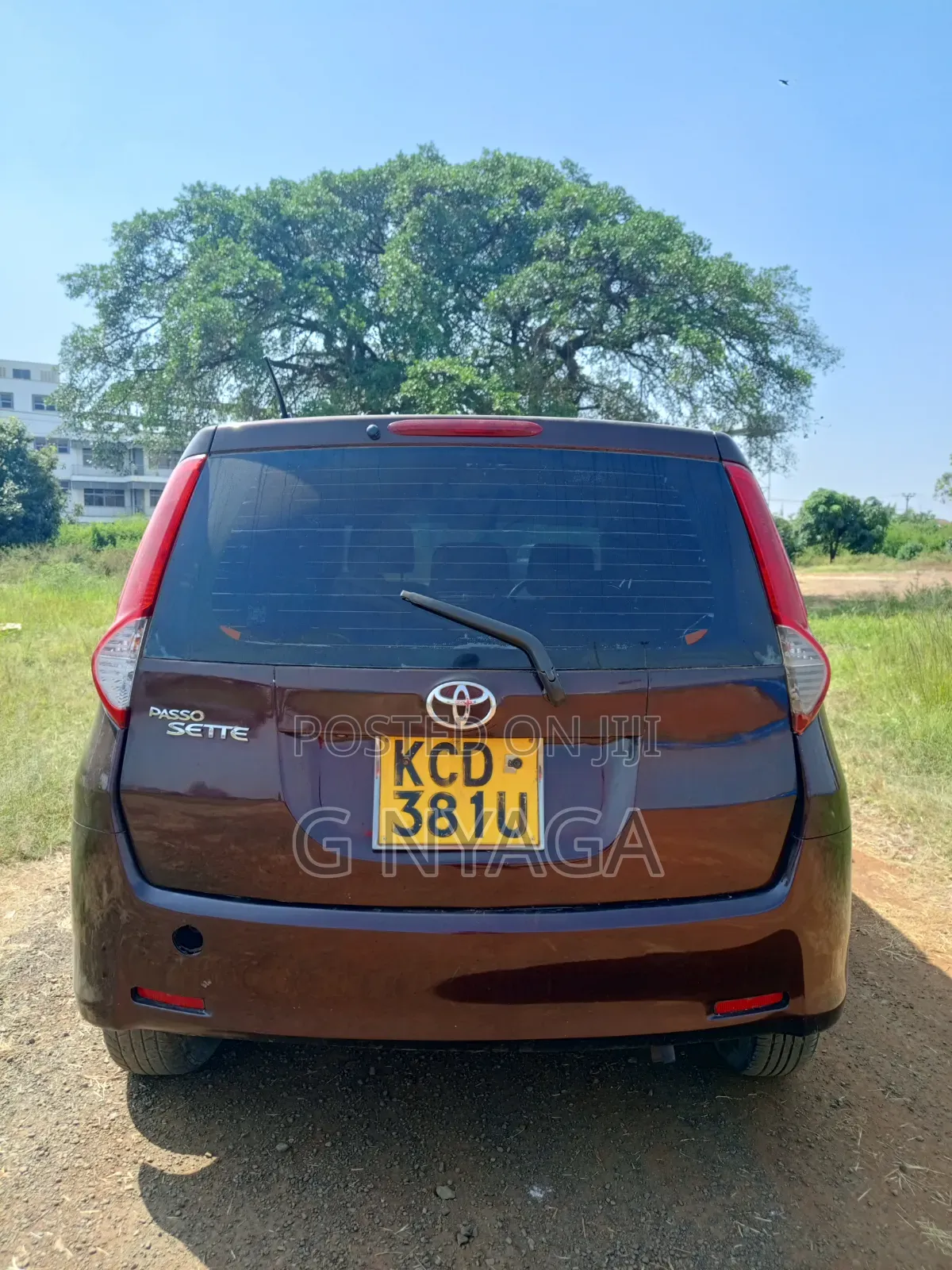 Toyota Passo Sette 2008
