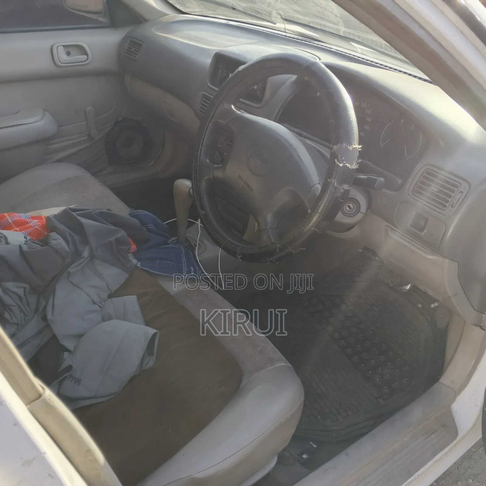 Toyota Corolla 2000 White