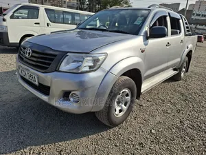Toyota Hilux 2015 Silver