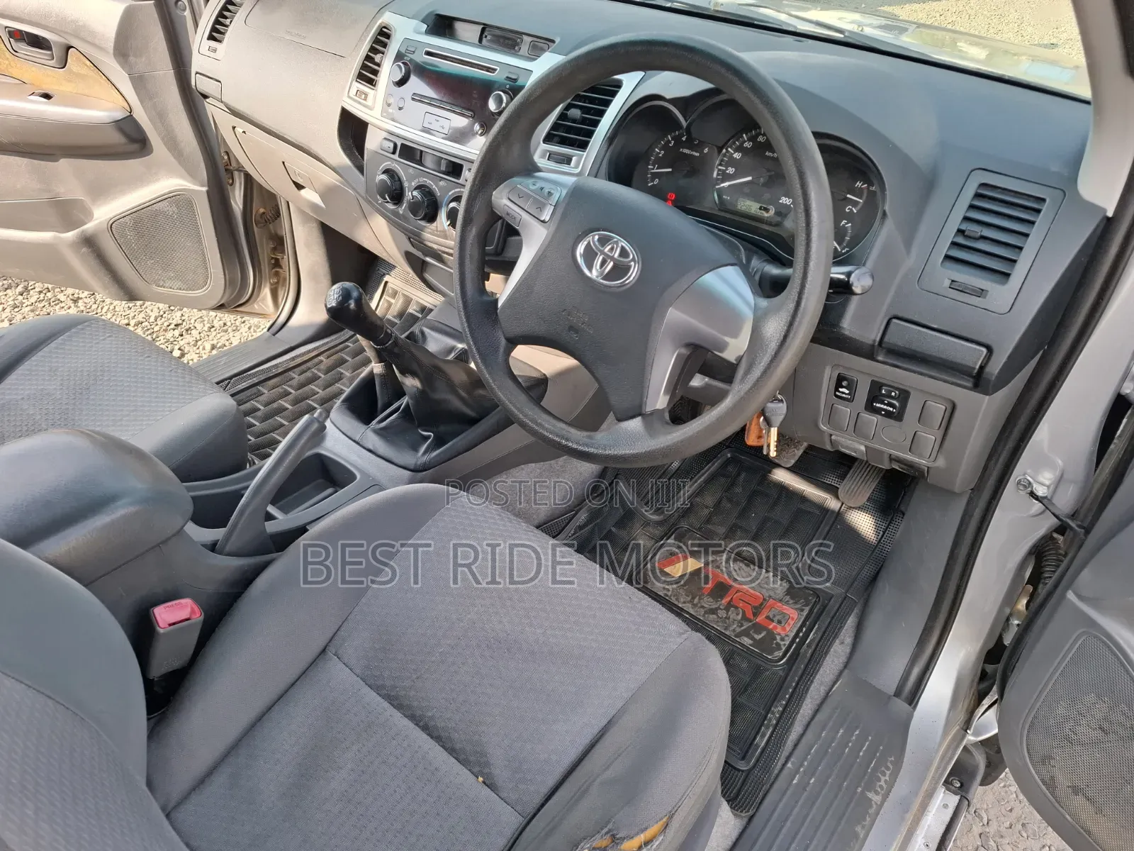 Toyota Hilux 2015 Silver