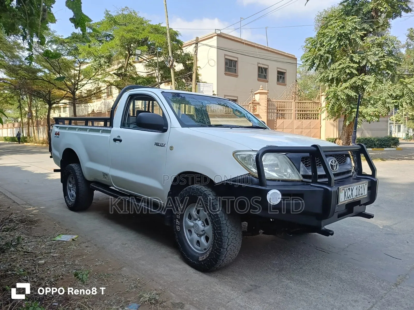 Toyota Hilux 2009 White