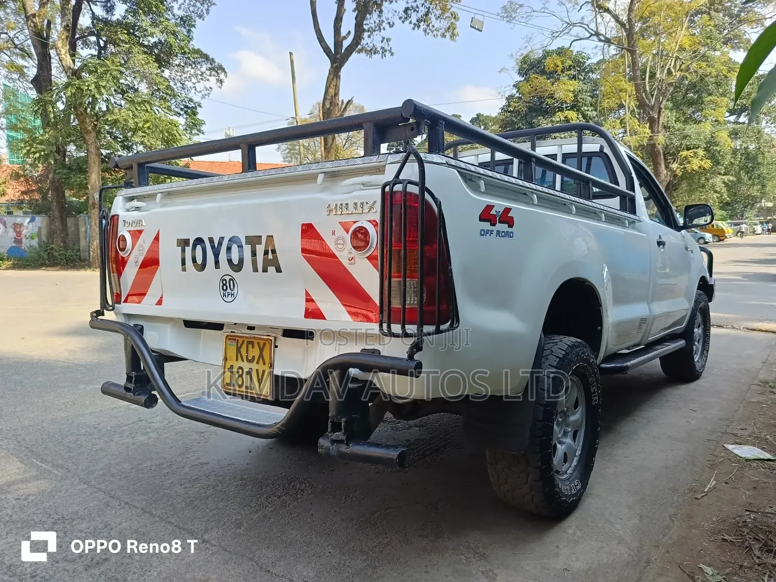 Toyota Hilux 2009 White