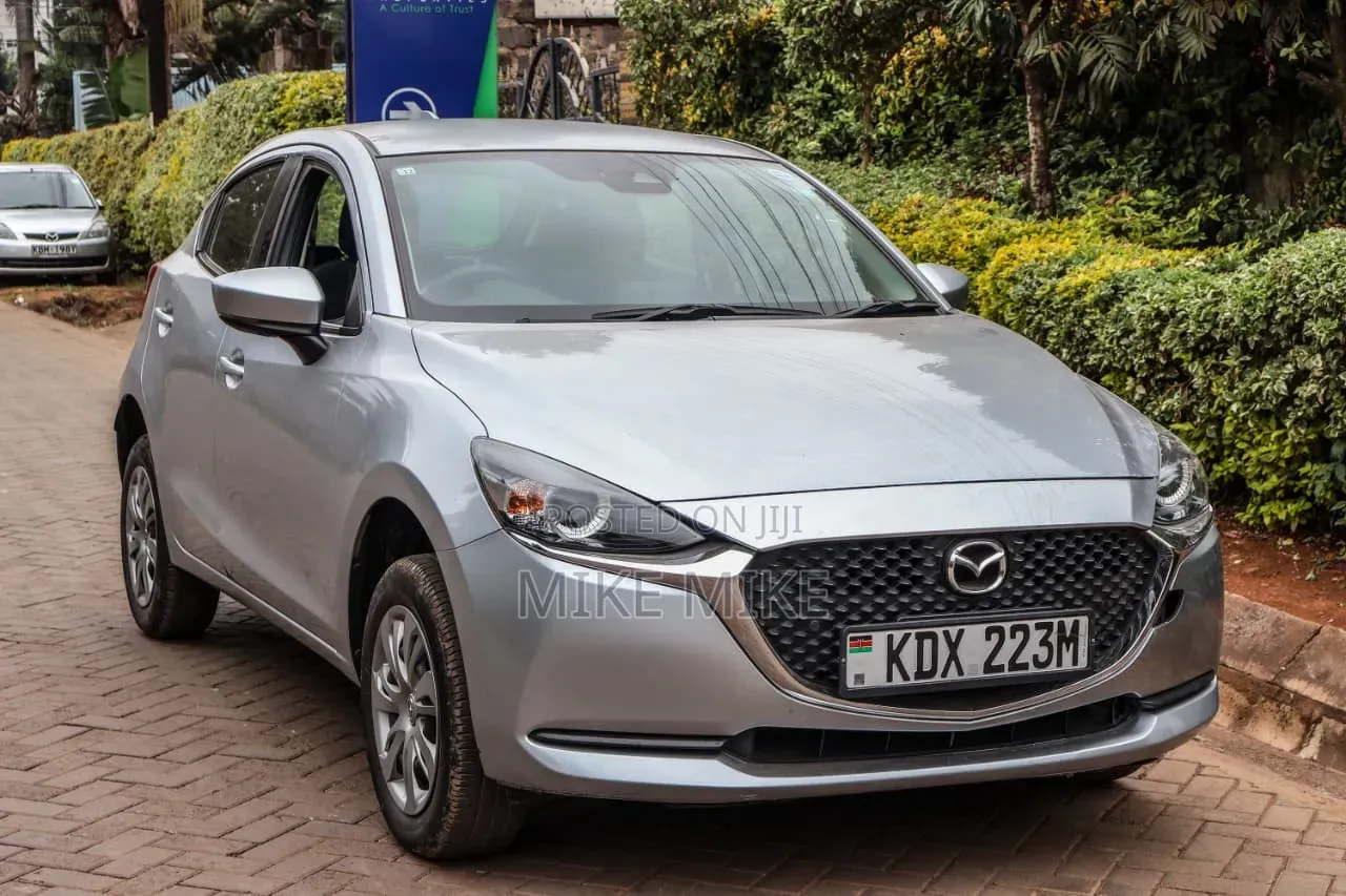 Mazda 2 2018 Silver