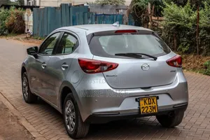 Mazda 2 2018 Silver