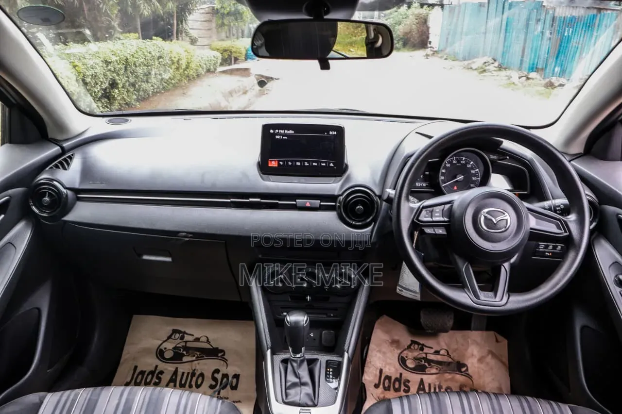 Mazda 2 2018 Silver