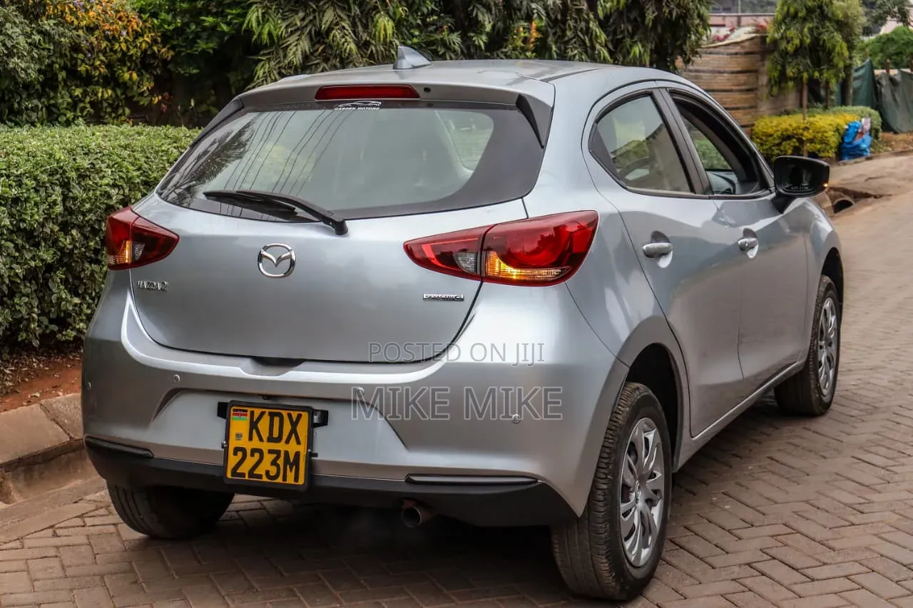 Mazda 2 2018 Silver
