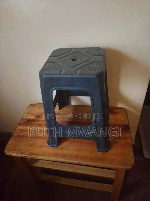 Kitchen Table Plus Plastic Stool - thumbnail 2