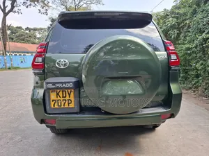 Toyota Land Cruiser Prado 2012 Green
