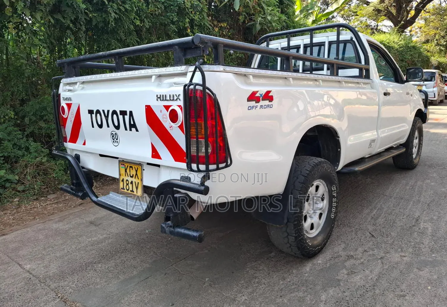 Toyota Hilux 2009 White