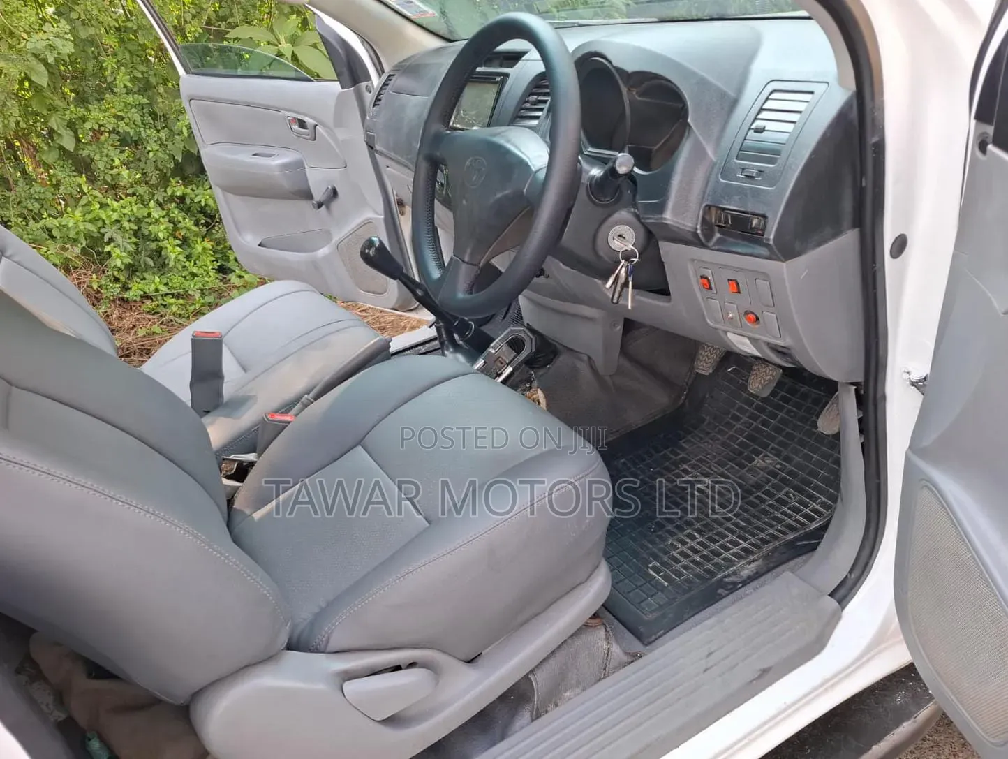 Toyota Hilux 2009 White