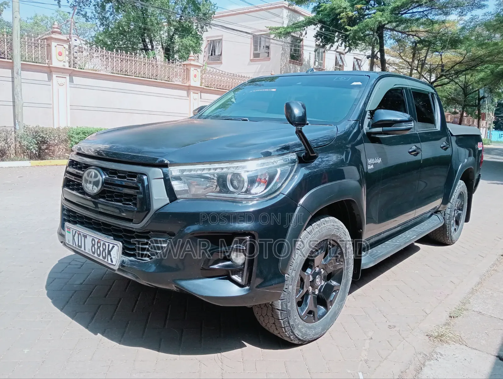 Toyota Hilux 2018 Black
