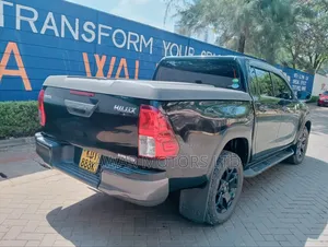 Toyota Hilux 2018 Black