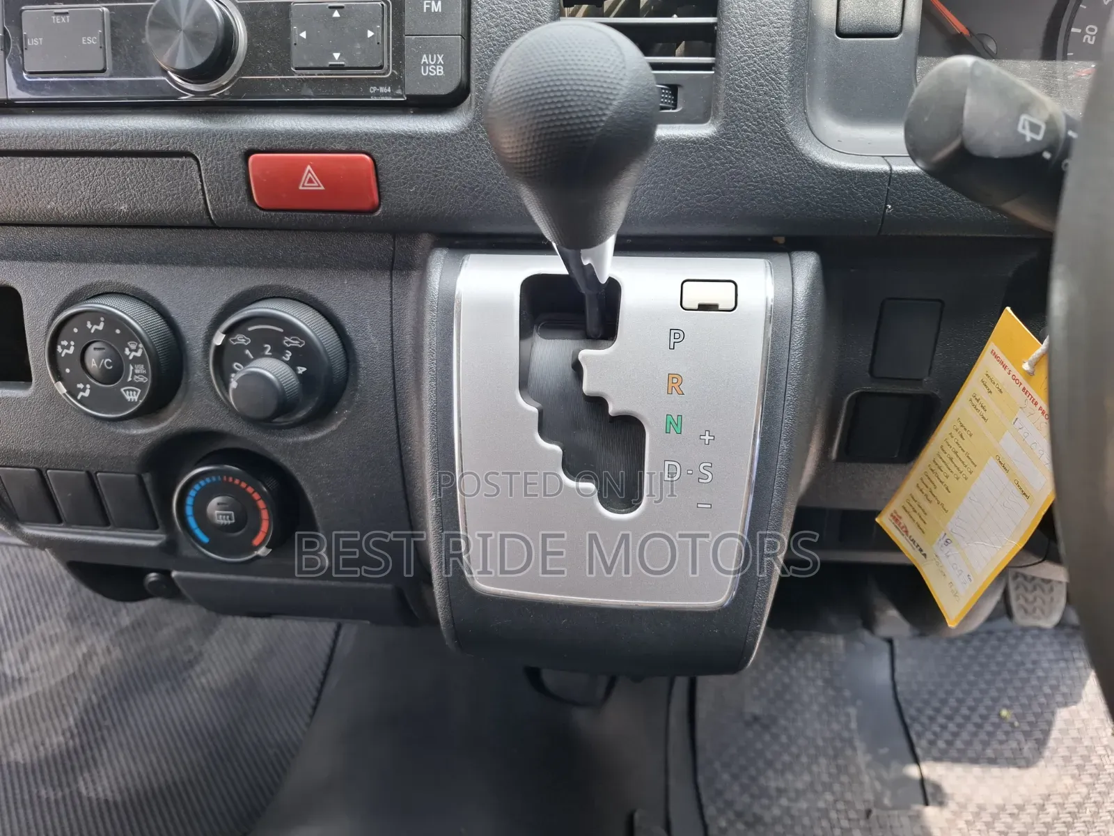 Toyota HiAce 2016 Silver