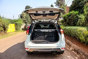 Nissan X-Trail 2.0 Petrol AWD 2018 White
