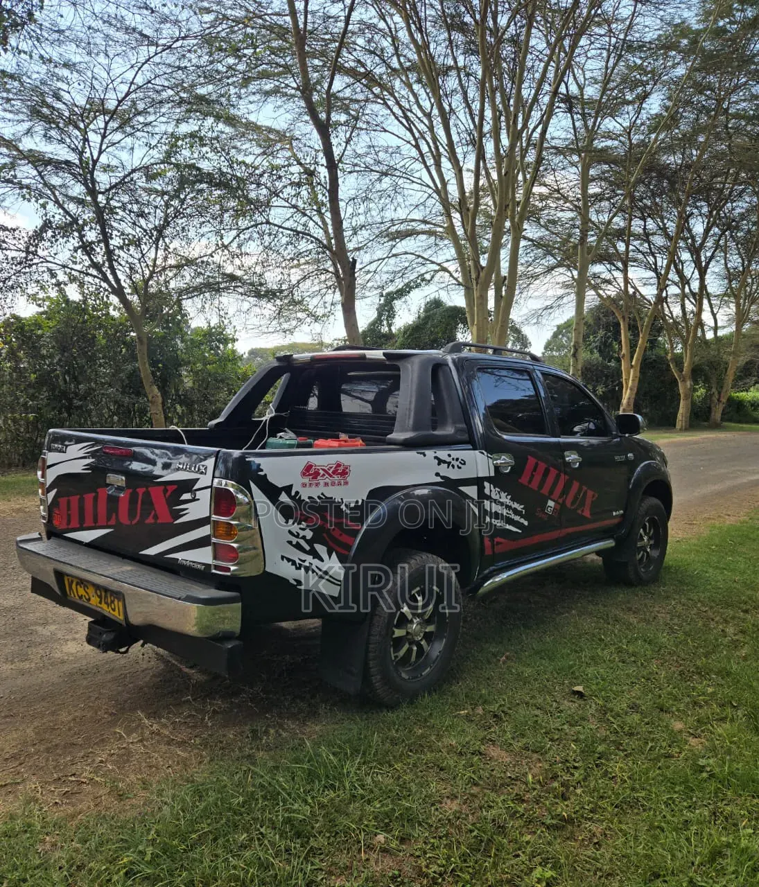 Toyota Hilux 2012 Black