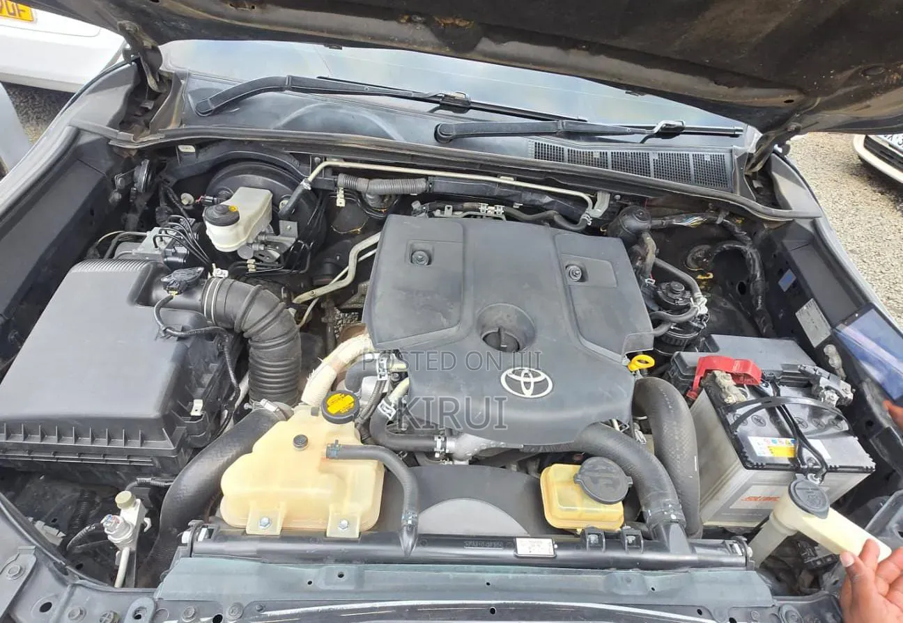 Toyota Hilux 2012 Black