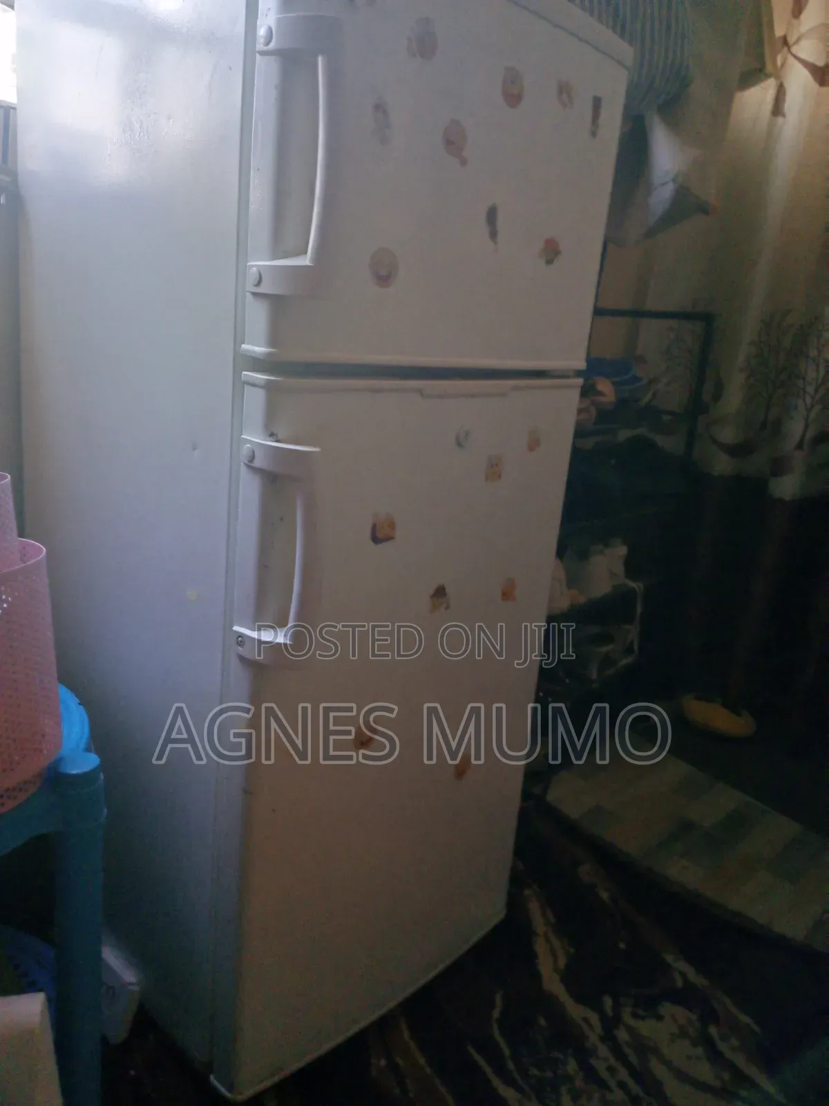Im Selling This Small Fridge