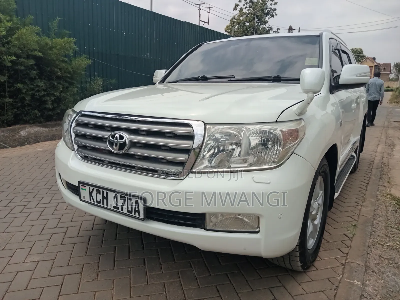 Toyota Land Cruiser 2011 White