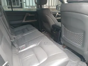 Toyota Land Cruiser 2011 White