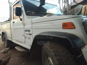 Mahindra Scorpio 2009 White