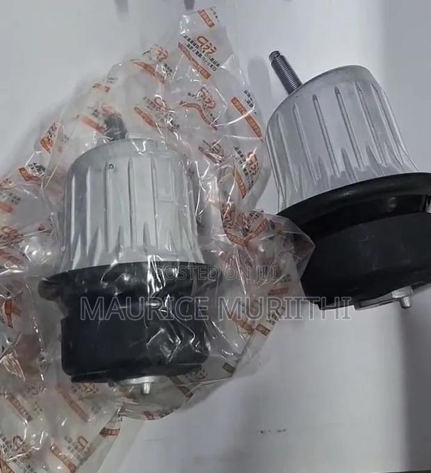 Engine Mounts Lhs, RHS Mark X, Crown