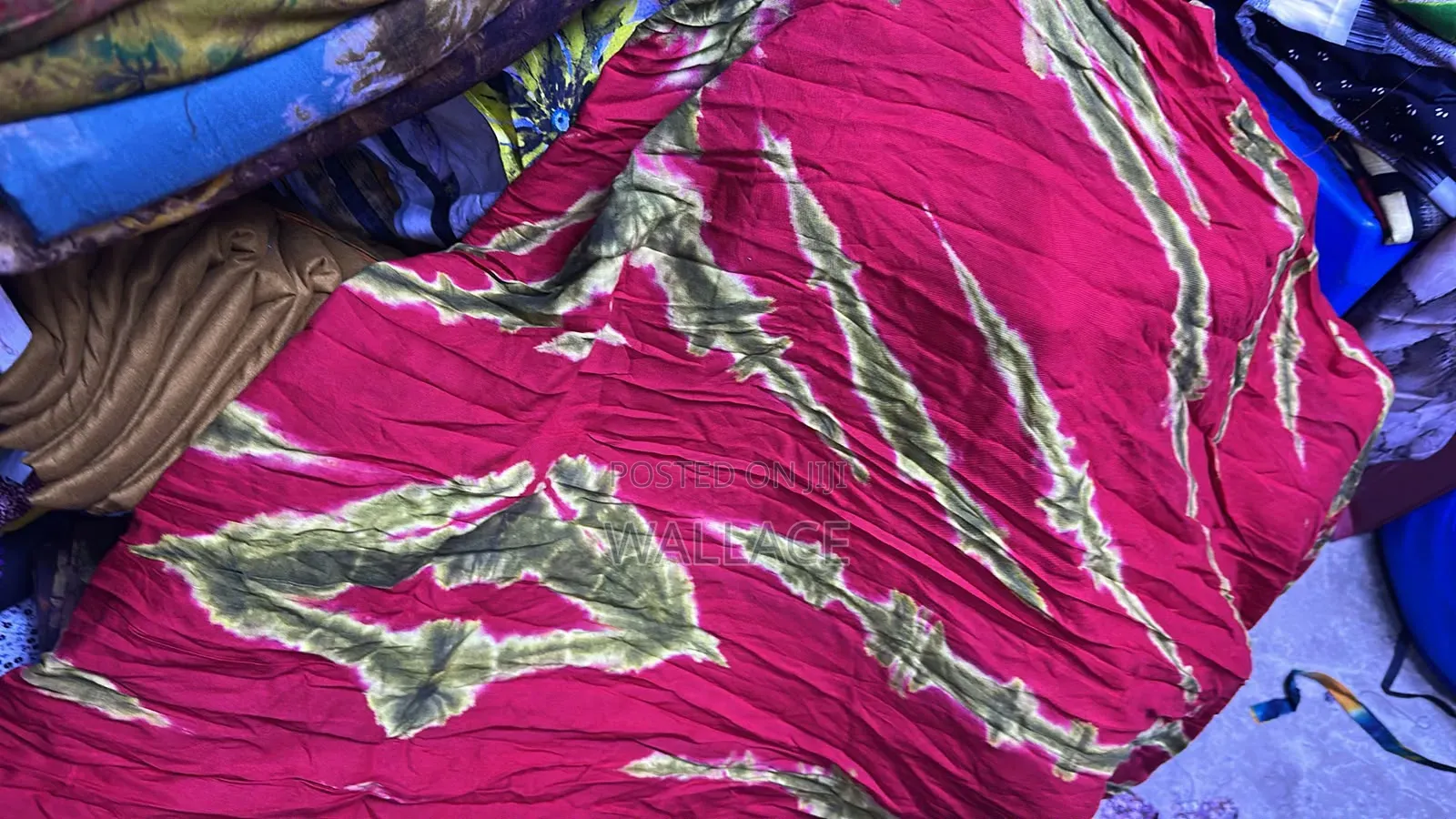 Tie and Die Deras