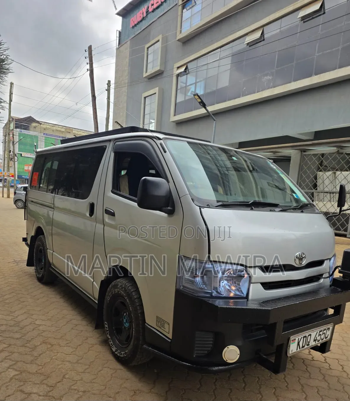 Toyota HiAce 2017 Silver