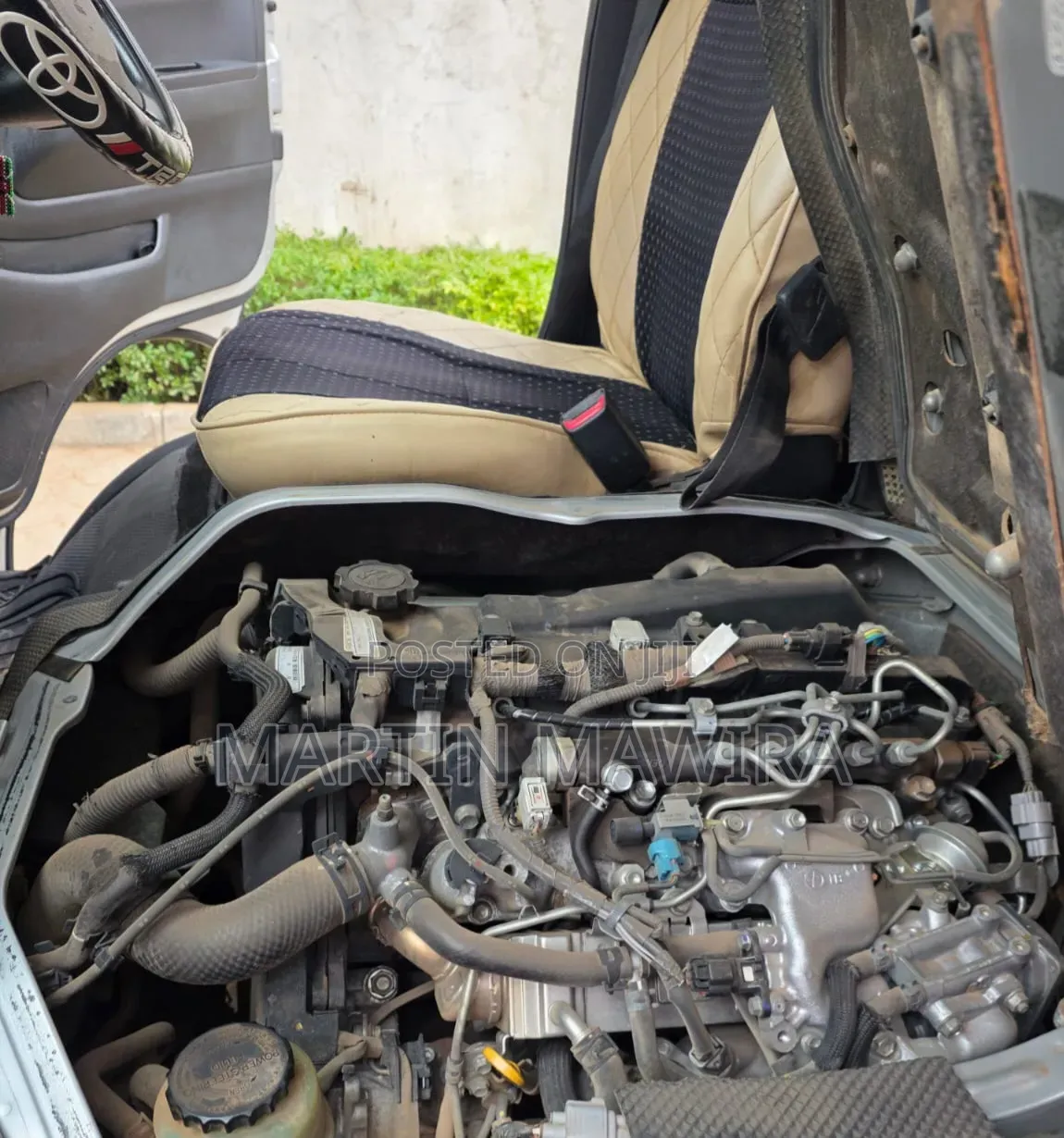 Toyota HiAce 2017 Silver
