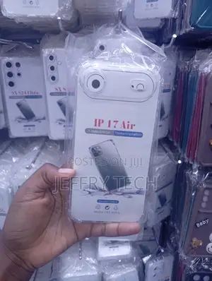 IP 17 Air Transparent Phone Case Designed for Anti-Fall Protection.