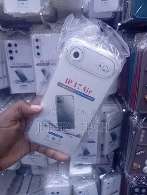 IP 17 Air Transparent Phone Case Designed for Anti-Fall Protection.