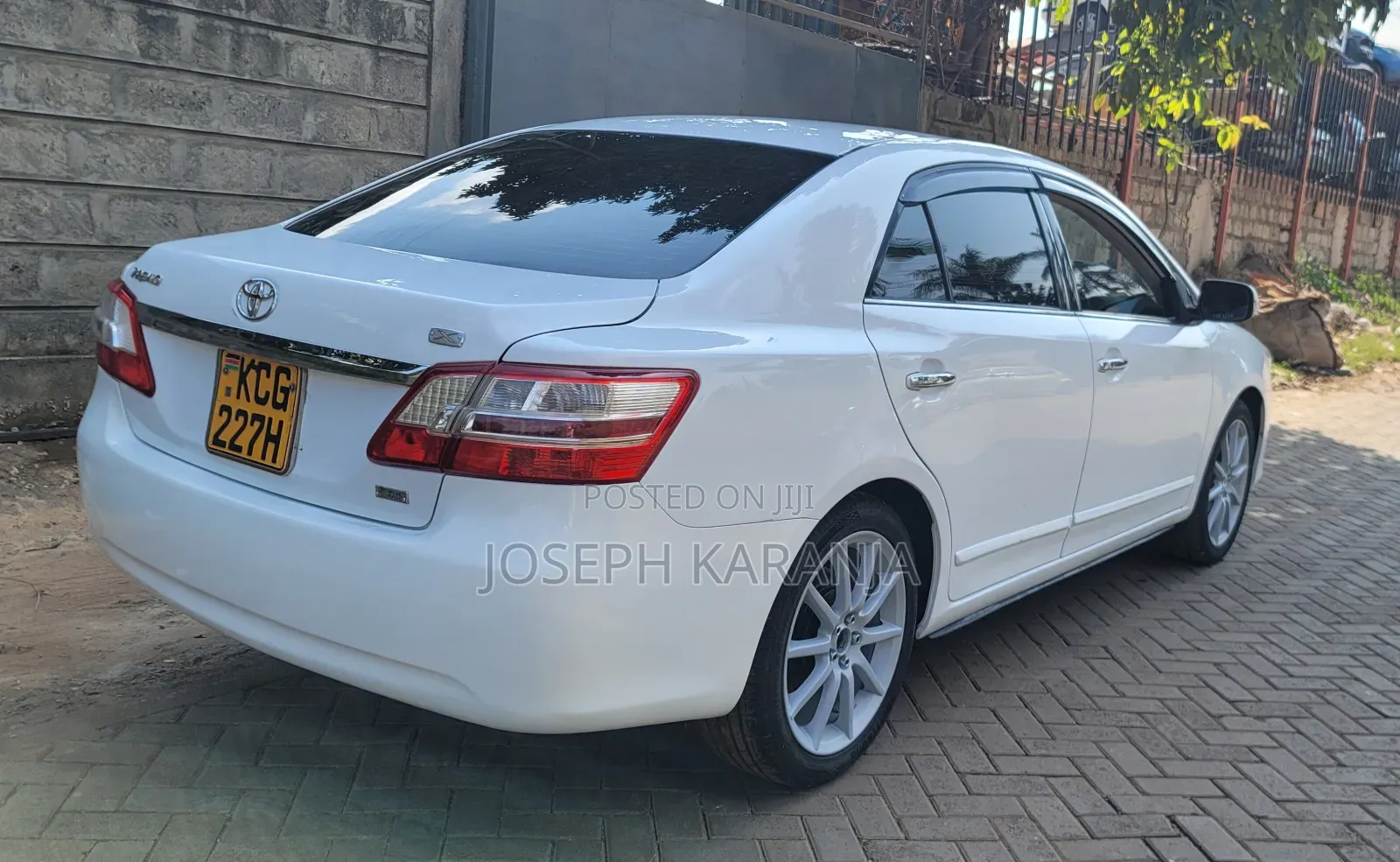 Toyota Premio 2011 White