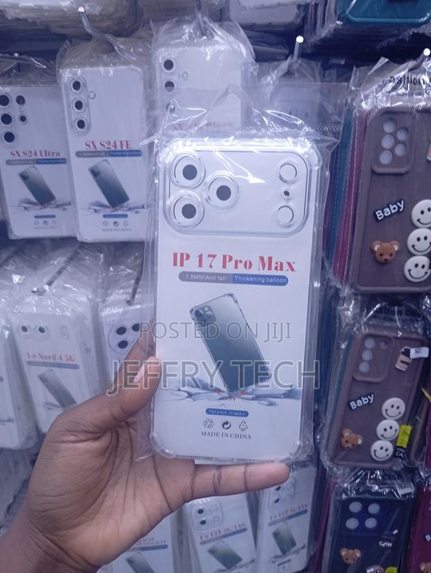 "IP 17 Pro Maxdistinct Triangular Camera Layout Case