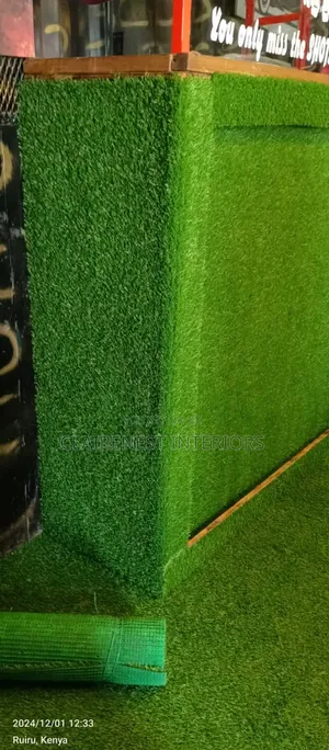 20mm Wall Ascents, Maintainable Artificial Green Grass Carpet