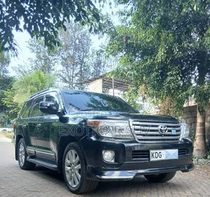 Toyota Land Cruiser 2014