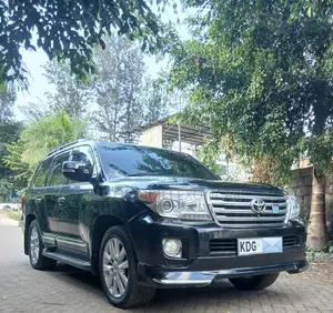 Toyota Land Cruiser 2014