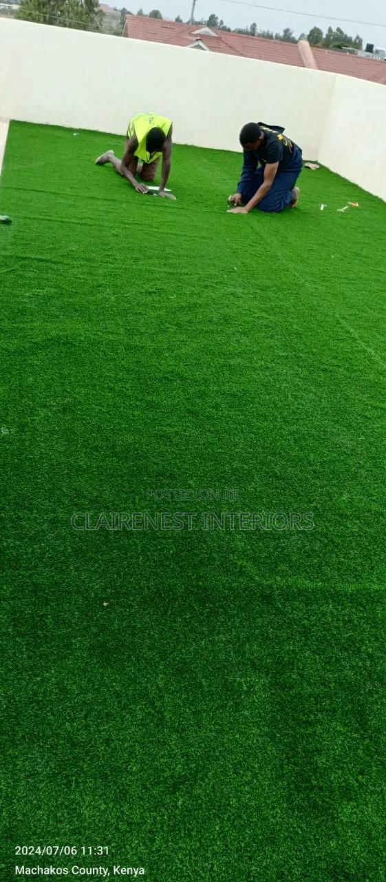 Completely Mud Free, Rooftop Well Installed Artificial Green Grass