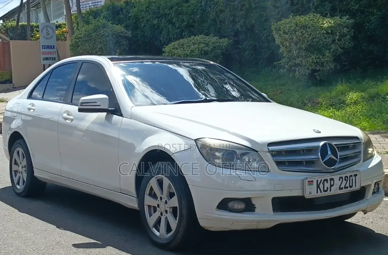 Mercedes-Benz C200 2010 White