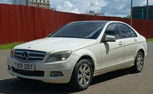 Mercedes-Benz C200 2010 White