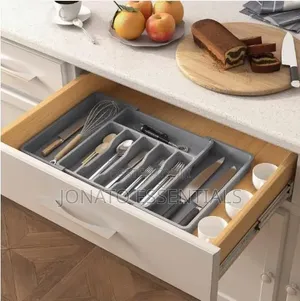 Adjustable Kitchen Drawer Organizer Cutlery Tray