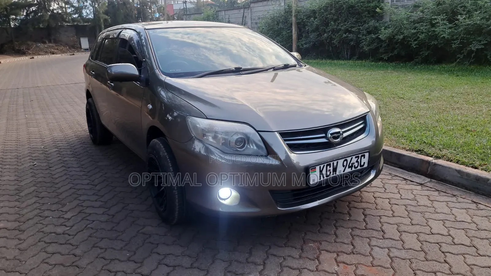 Toyota Corolla Fielder 2013 Brown
