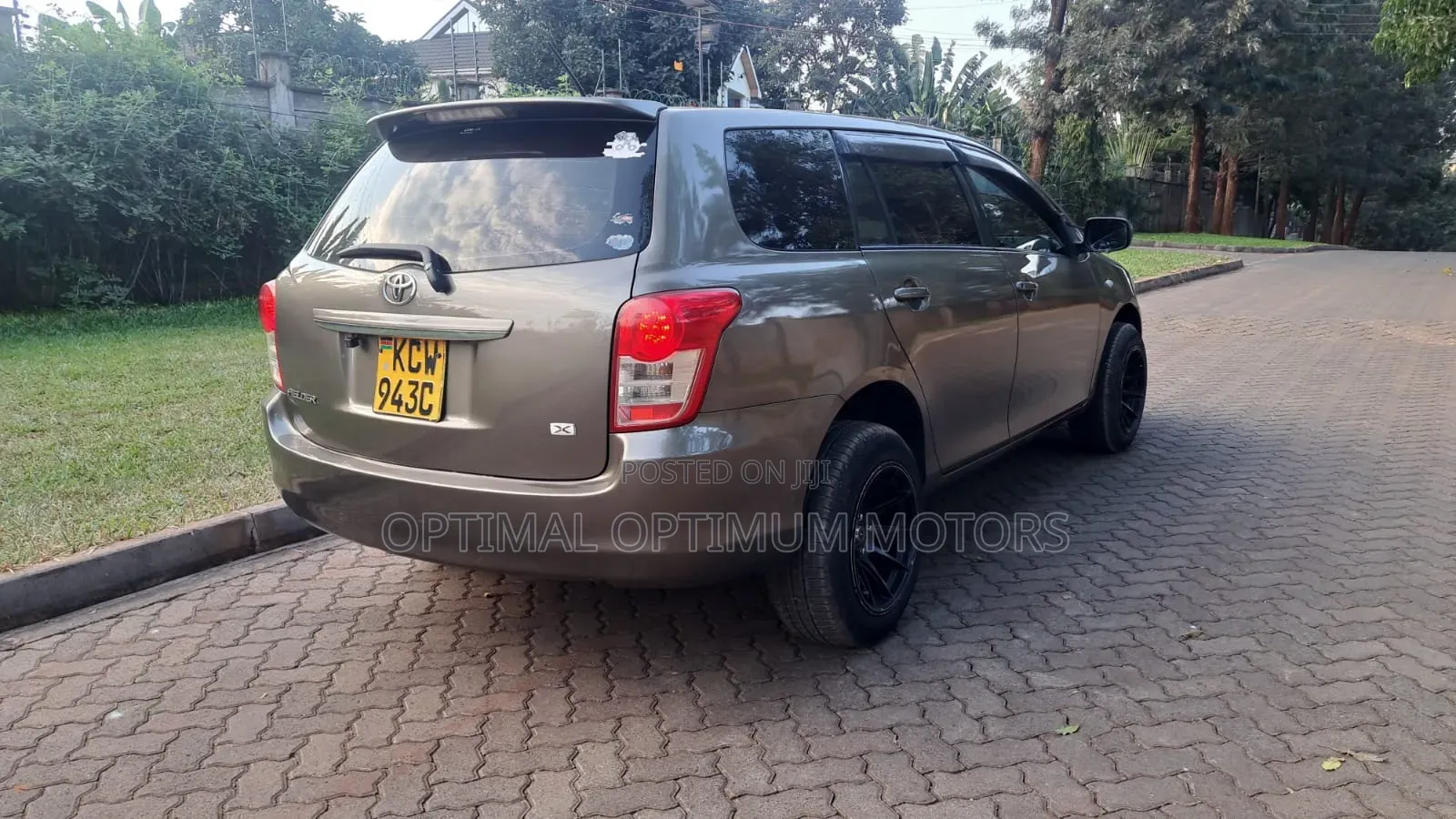 Toyota Corolla Fielder 2013 Brown