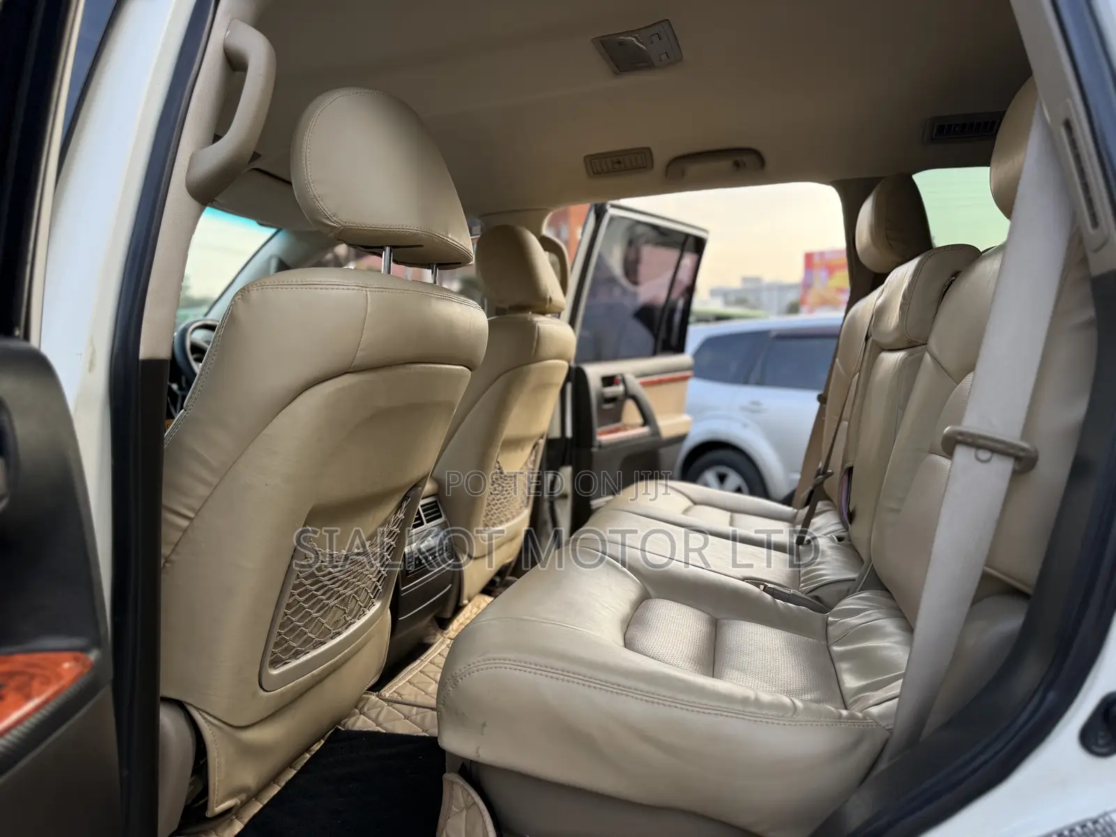 Toyota Land Cruiser 5.7 V8 2009 White