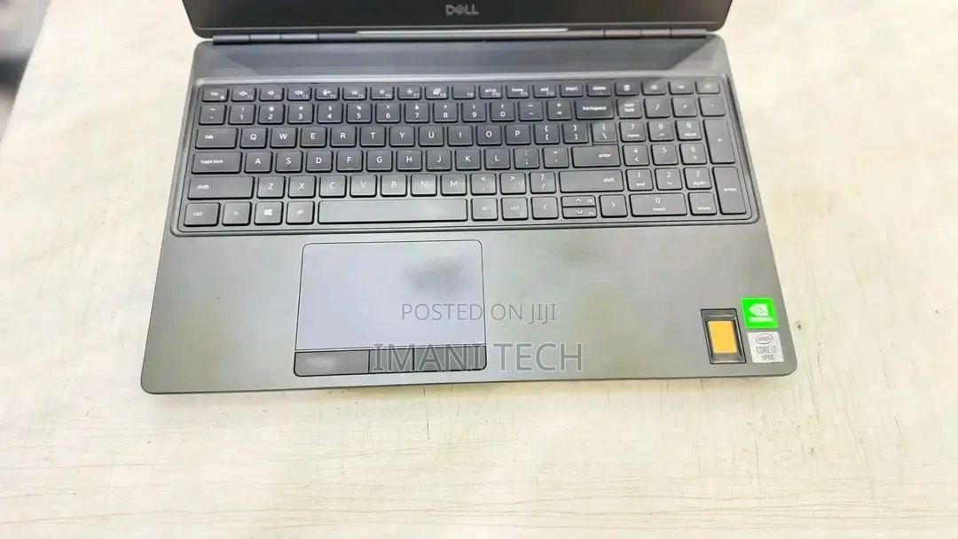 Laptop Dell Precision 15 7550 16GB Intel Core i7 SSD 512GB