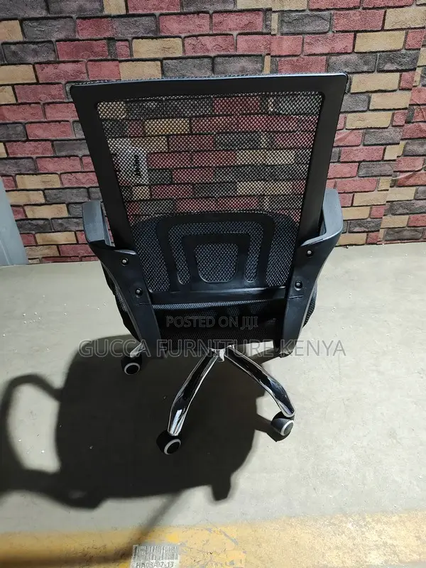Medium Back Mesh Conference Chair