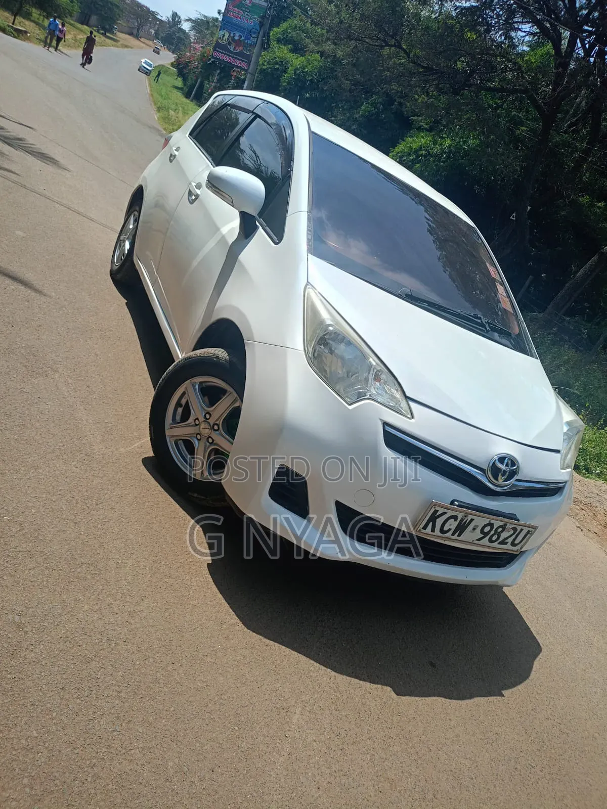 Toyota Ractis 2013 White