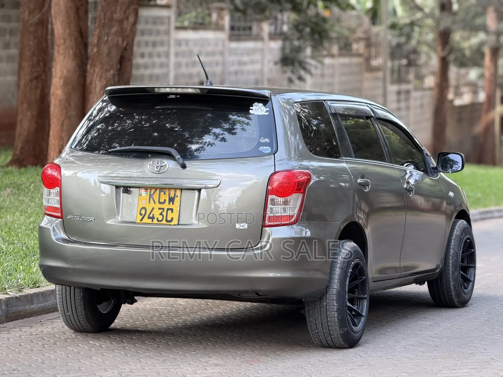Toyota Corolla Fielder 2013 Burgundy