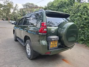 Toyota Land Cruiser Prado 2012 Green