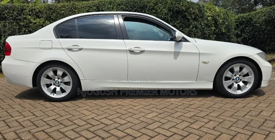 BMW 320i 2006 White