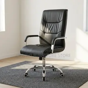 Office Chair : Black Leather Executive Office Chair.